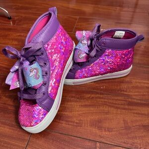 Girls pink sequin bow sneakers. Size:3 NWOT
